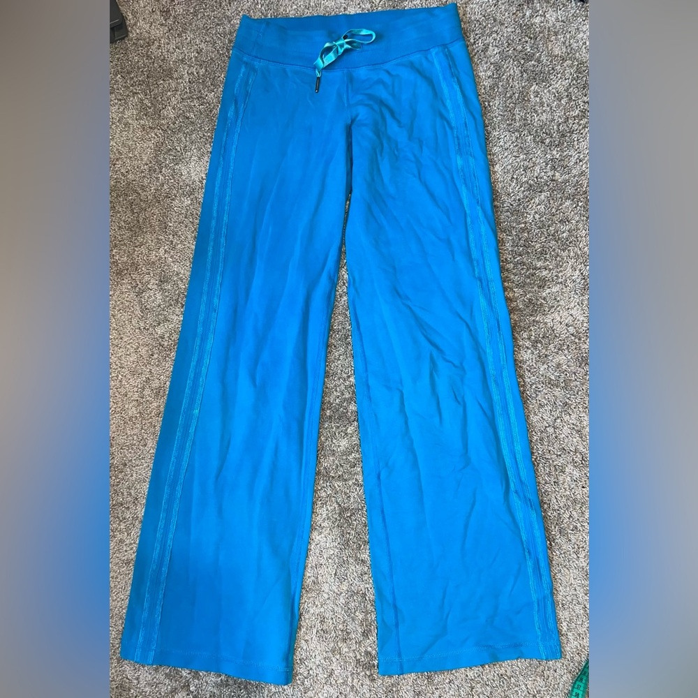 Lululemon Cuddle Up Pants Size 6?